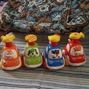 🟢 Animal Push-Down Cars Set